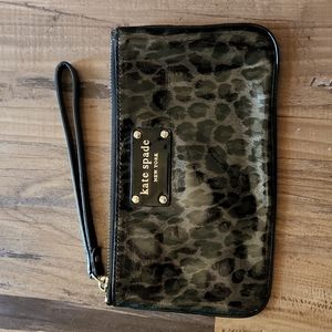 - Kate spade clutch